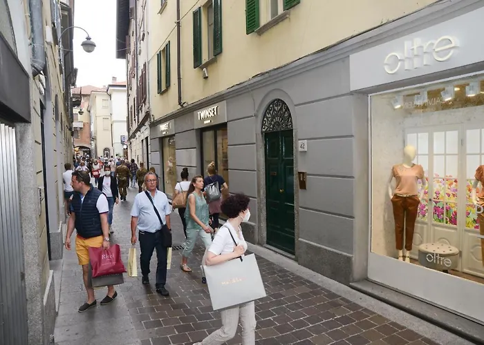 Comolakehouse דירה *