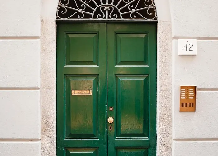 Comolakehouse * קומו