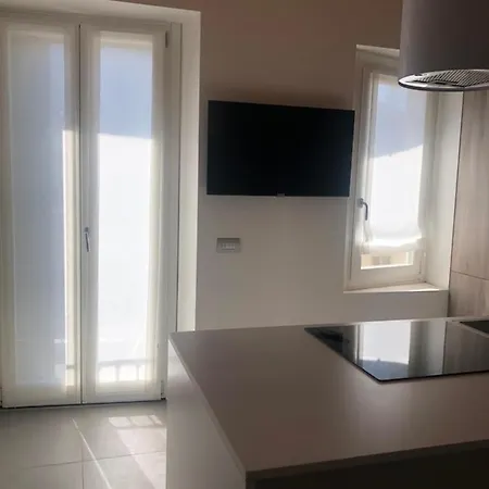 Comolakehouse شقة كومو