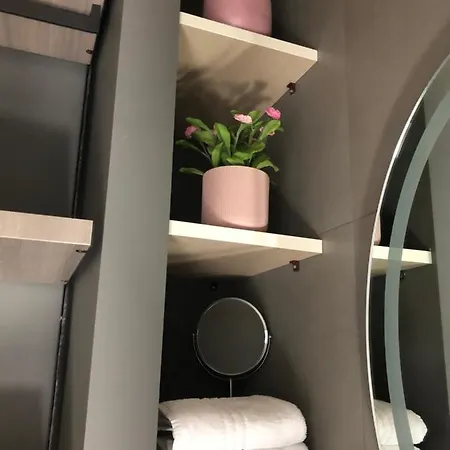 Comolakehouse * كومو