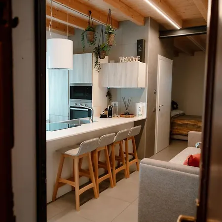 Comolakehouse شقة