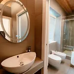 Comolakehouse *