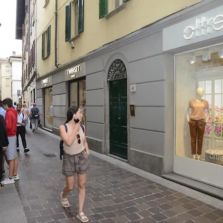 Comolakehouse 아파트